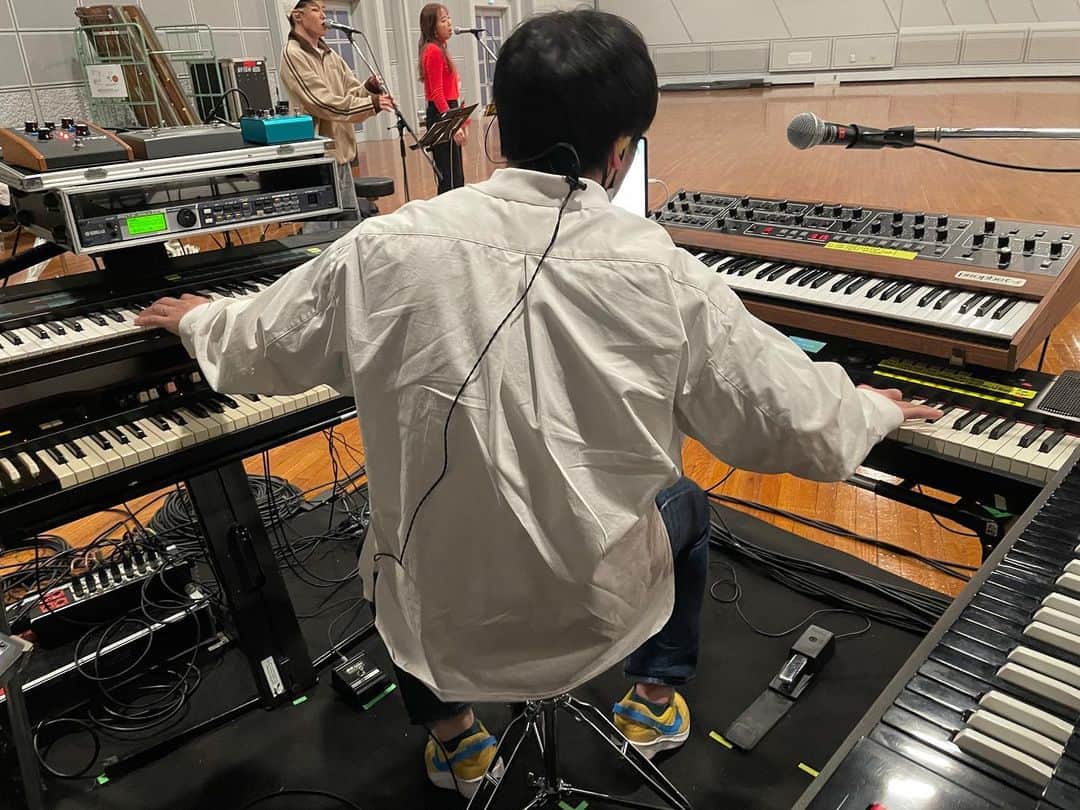 神佐澄人さんのインスタグラム写真 - (神佐澄人Instagram)「Nissy6大ドームツアー、昨夜札幌で幕を閉じました。 彼のとてつもない偉業をチームの一員として責任を担える事はとても嬉しいことでした。 幕間映像音楽制作も楽しかった〜！  福岡ドーム公演で参加してくれた鍵盤奏者のはたっぷ、彼の力もなければ成立していませんでした。盛大な拍手と感謝を送りたいです。ありがとう！  そしてにっしーほんとにお疲れさま！！  #nissy」3月26日 11時51分 - kanzasumito
