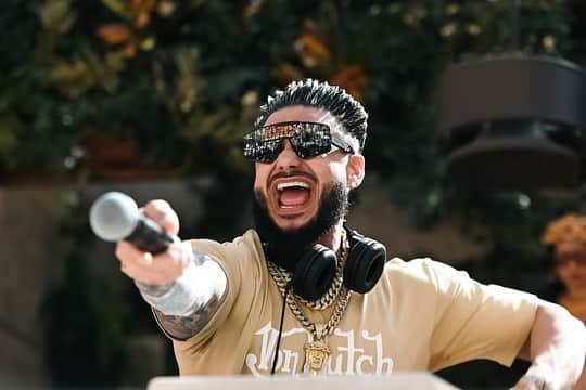 Pauly Dのインスタグラム：「Epic Kick Off To The Vegas Pool Season Today @taobeach 🏖️👙!!! Shout Out To Everyone That Came Out!!!! What Vegas Pauly D Party Are You Coming To Next?!! 🙌🙌🙌🙌  📸 @tobyacuna」