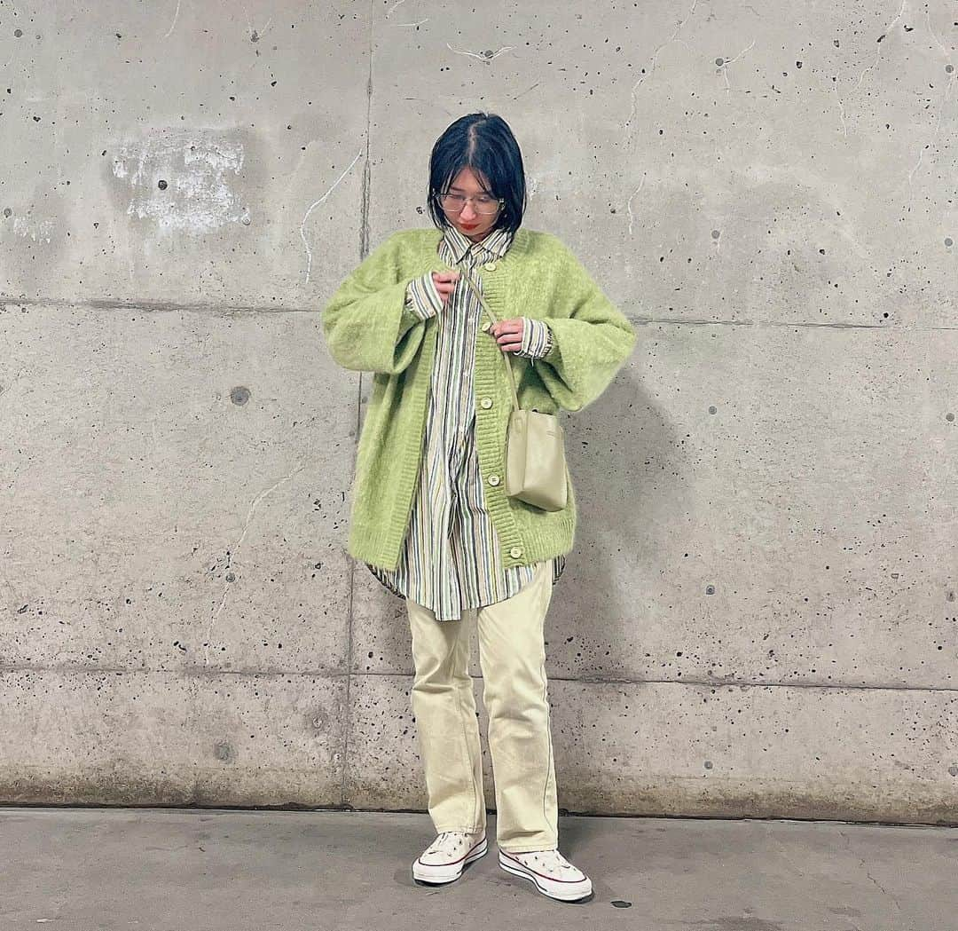 harubo515のインスタグラム：「🤢 #stylevoiceforxxx#ciaopanic#uniqlo#converse#greencode#harubo_fashion#wear更新」