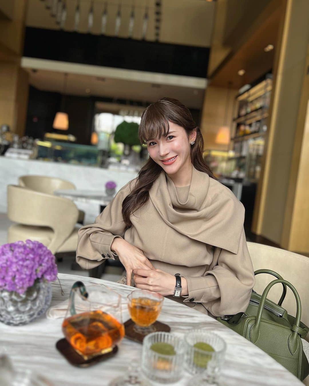 fukishaljのインスタグラム：「中国的茶真的很好喝😘🍵  中国のスーパーには 無農薬のお野菜や果物が沢山あってうれしい🍊✨ お砂糖を摂らないように 気をつけてる人が増えてるから 砂糖不使用のデザートや料理も多くて勉強になる😌」