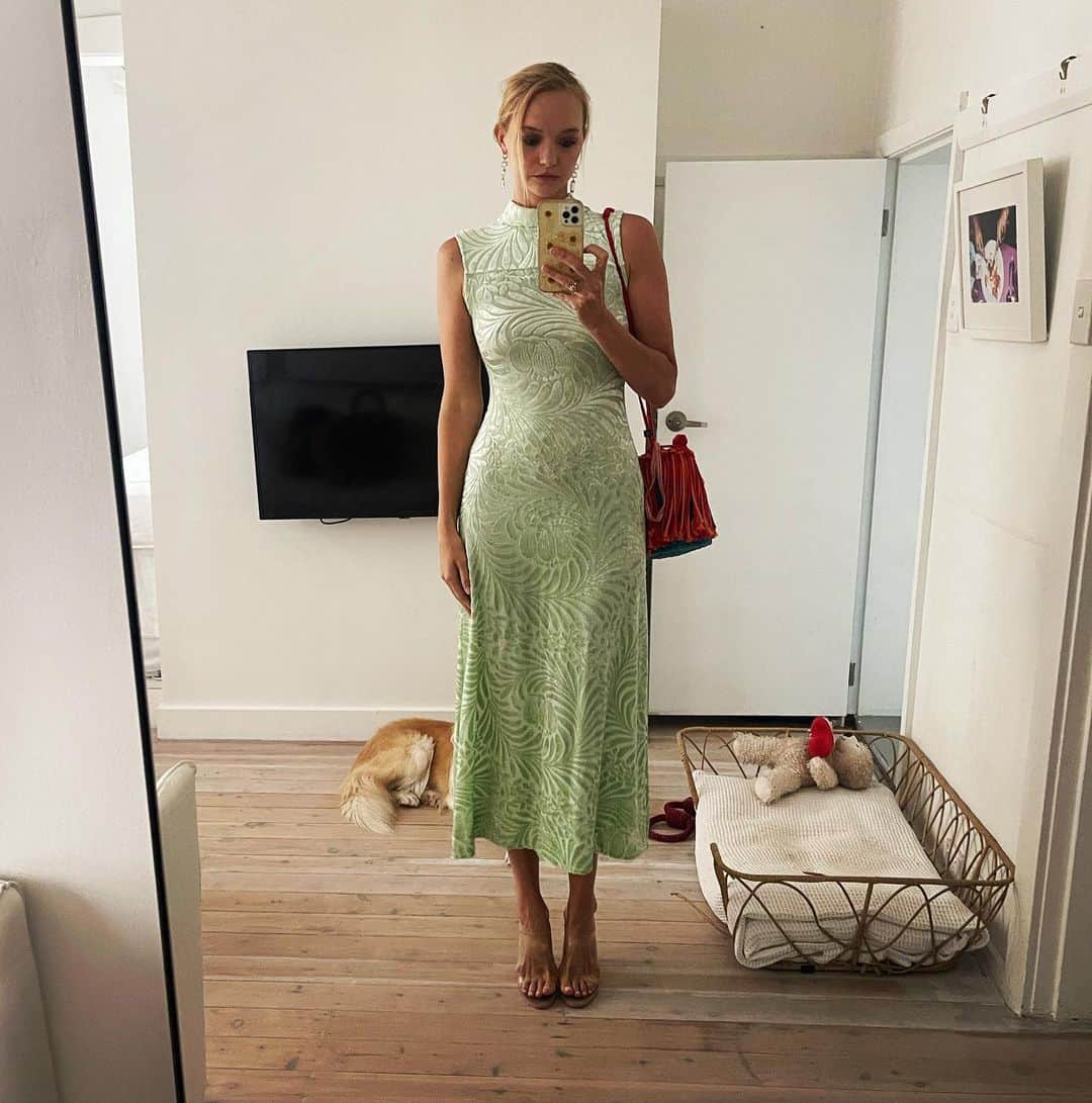 のインスタグラム：「🌿」