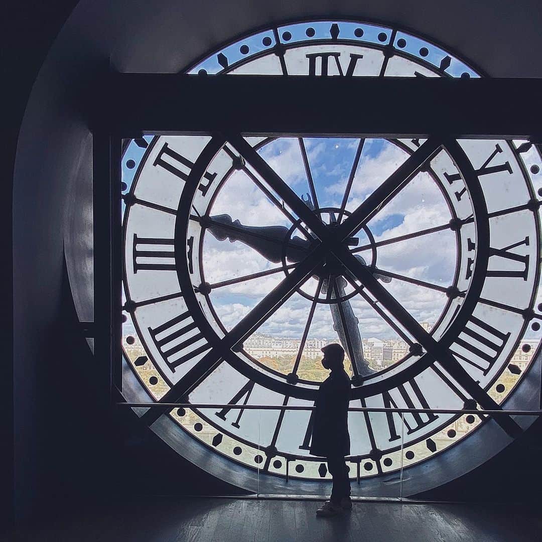 フランスアンティーク ランスタンさんのインスタグラム写真 - (フランスアンティーク ランスタンInstagram)「夏時間、サマータイムが始まりました。🇫🇷🇯🇵時差は-7時間です。  #パリ #オルセー美術館  #フランス」3月26日 12時53分 - antique_france