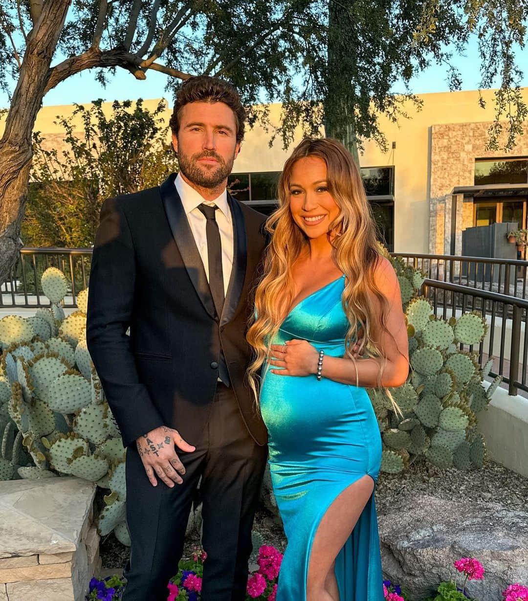 ティア・ブランコさんのインスタグラム写真 - (ティア・ブランコInstagram)「All dressed up tonight for the incredible @makeawisharizona foundation 💙 @brodyjenner 💙 #bebold #daretowishbold」3月26日 13時00分 - tiablanco