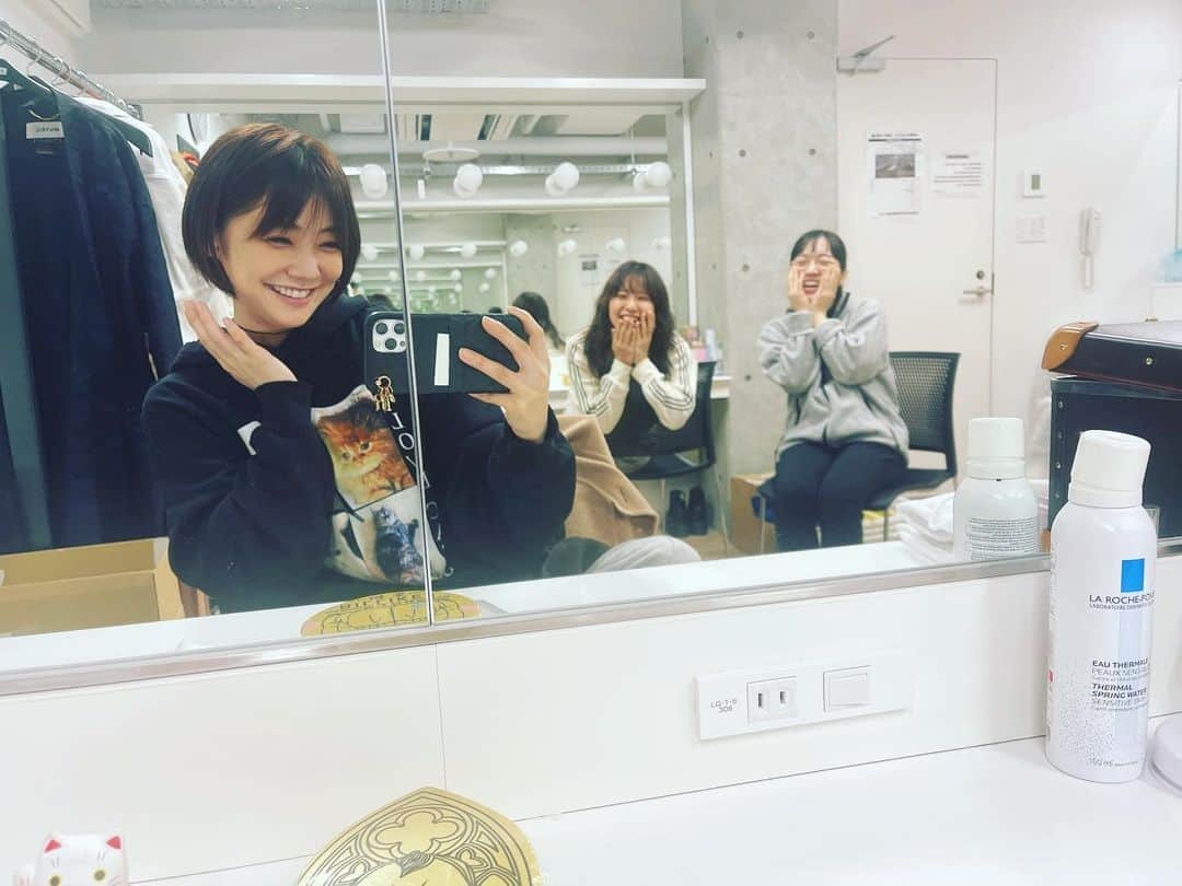 倉科カナさんのインスタグラム写真 - (倉科カナInstagram)「ふふふ♡女子楽屋！  本日も「蜘蛛巣城」枚方公演頑張りまーす♡」3月26日 13時22分 - kanakurashina_official