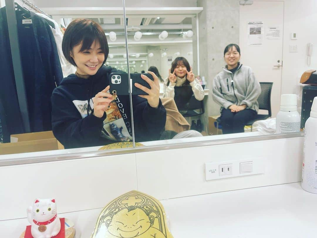 倉科カナさんのインスタグラム写真 - (倉科カナInstagram)「ふふふ♡女子楽屋！  本日も「蜘蛛巣城」枚方公演頑張りまーす♡」3月26日 13時22分 - kanakurashina_official