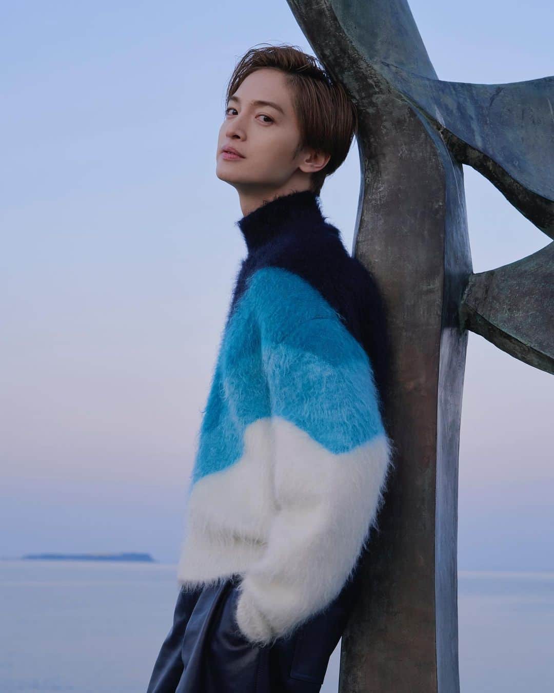 のインスタグラム：「⁡ Photographer：Kizen Hair & Make : Yosuke Nakajima ⁡ #KisMyFt2 #yutatamamori #玉森裕太 #bottegaveneta ⁡ 📷series ３／５」