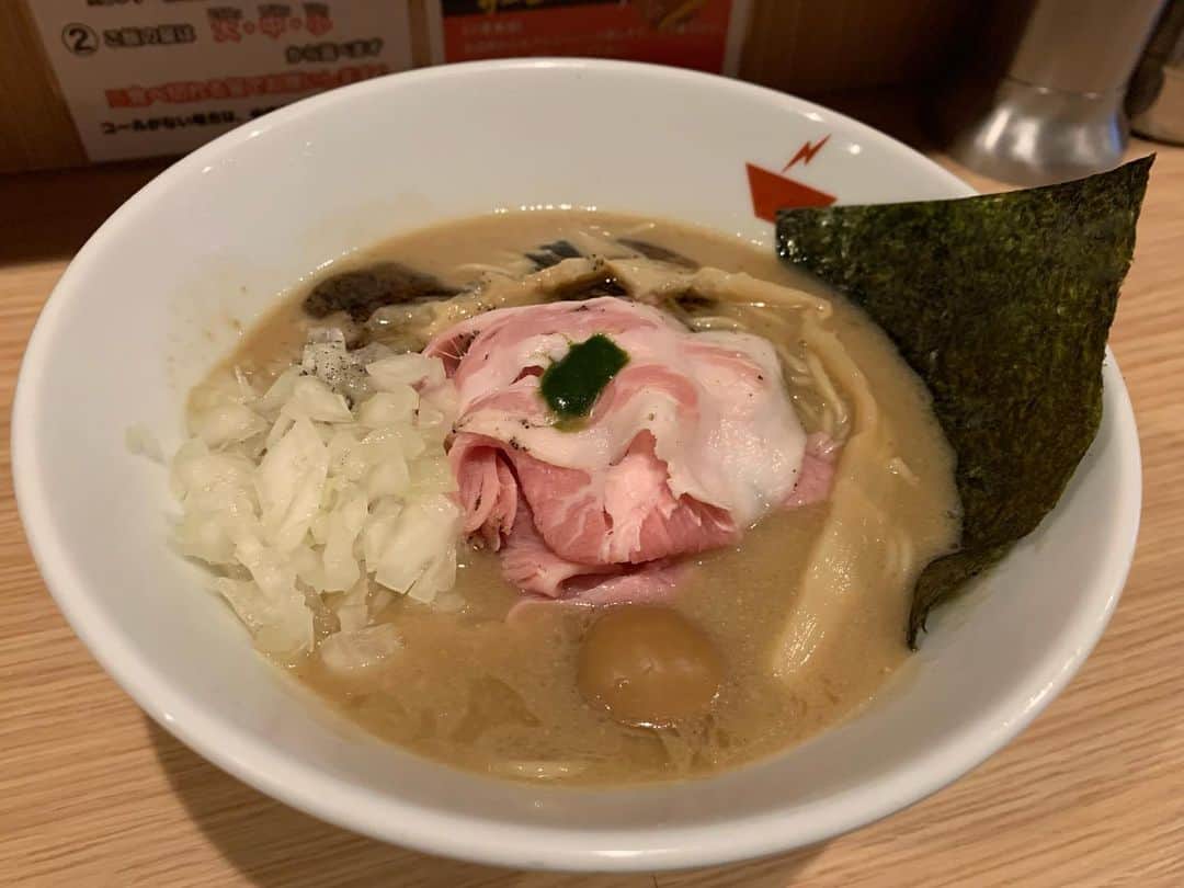 忍成修吾のインスタグラム：「蟹そば🦀」