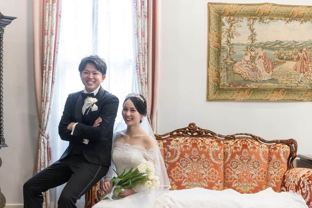 神戸北野サッスーン邸のインスタグラム：「＊ @sassoon_weddingplace ・ ・ ・ ・ 長ければ1年、結婚式の準備をスタートして やっと迎えた、待ちに待った一日🎬✨ ・ ・ ・  #サッスーン花嫁 #ブライダルフェア #サッスーン邸 #神戸北野サッスーン邸 #神戸結婚式 #北野結婚式 #北野異人館 #関西結婚式場  #貸切ウエディング #アットホームウェディング #異人館ウェディング #神戸前撮り #歴史的建造物 #アンティークウェディング #邸宅ウェディング #ガーデンウェディング #北野異人館 #おしゃれ花嫁 #少人数ウエディング #ゲストハウスウェディング#家族婚 #フォトウェディング神戸 #ガーデン」
