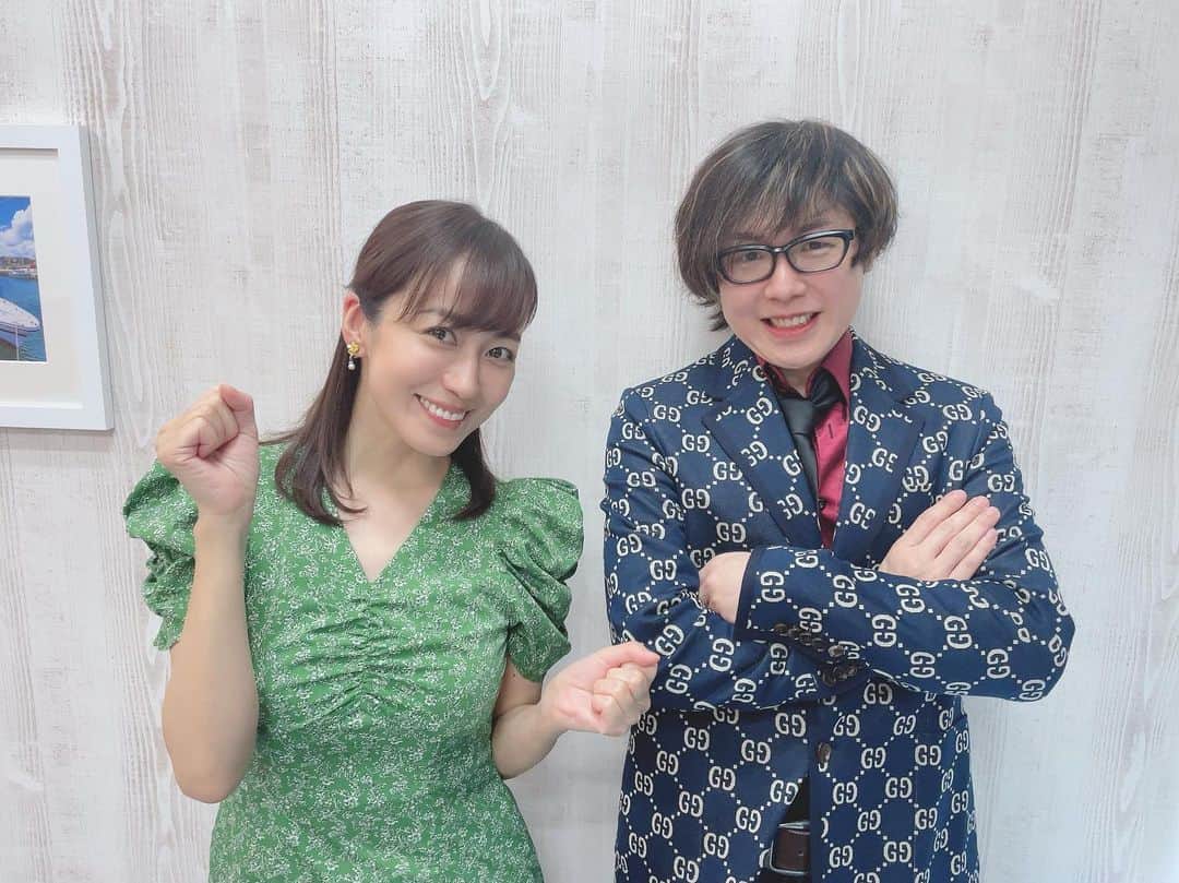 及川奈央さんのインスタグラム写真 - (及川奈央Instagram)「本日は【DQMSL公式大会「最強マスター決定戦 ～精霊の導き～」】にお邪魔します。 私自身久しぶりのDQMSLにまた戻って来られて嬉しいです。 お久しぶりの #アールさん と♩  ここまで勝ち上がって来られた4名によるトーナメント どんな戦いが見られるのか どなたが優勝されるのか わくわくが止まりません。  久しぶりの有観客イベントです。 ニコ生とYouTubeLIVEにて17時より生放送でお届けします。  是非お楽しみください·͜· ♡   #DQMSL #最強マスター決定戦」3月26日 14時14分 - naooikawa
