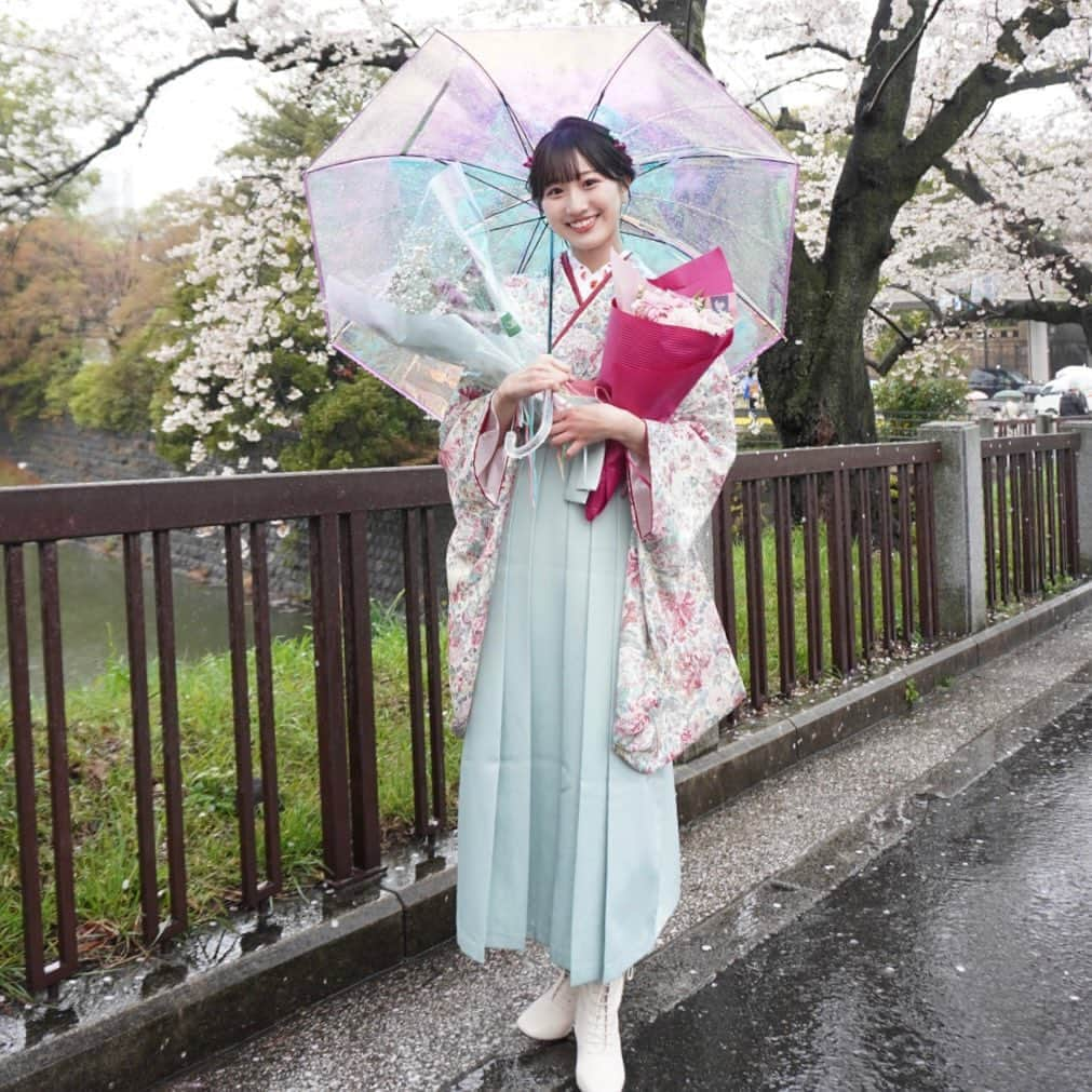 田辺真南葉さんのインスタグラム写真 - (田辺真南葉Instagram)「卒業式当日は春らしい袴を着用しました🌸」3月26日 14時18分 - manaha_tanabe