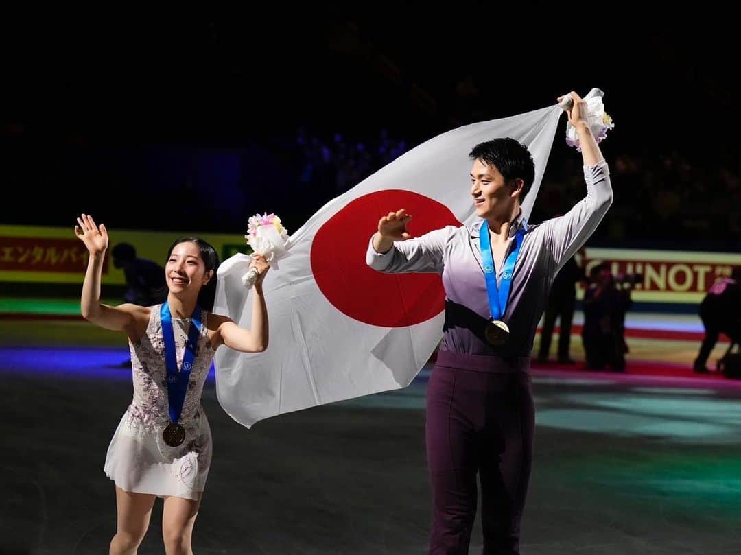 三浦璃来さんのインスタグラム写真 - (三浦璃来Instagram)「世界選手権終了しました。 沢山のバナーや声援、本当にありがとうございました。  母国での世界選手権で優勝することができとても嬉しく思います。 今シーズンは怪我があり、何もできない悔しさを感じた時期もありましたが、沢山の方のサポートがあったからこそ、ここまで来ることができました。  そして夢だったショート80点越えができて本当に嬉しいです。 今シーズンはフリーがまだ納得がいく演技ができていないので、来シーズンこそ両プログラム揃えられるように頑張りたいと思います。  今後とも応援、宜しくお願い致します。  📸 @nobuaki.onno.tanaka   #木下グループ  #skateoakville  #山一ハガネ  #resport  #目ダル」3月26日 15時15分 - riku9111