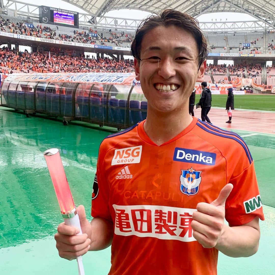 アルビレックス新潟のインスタグラム：「#秋山裕紀 選手の一撃⚾️ 1-0勝利🏅 #アルビレックス新潟 サポーターのみなさんおめでとうございます㊗️ #albirex  #niigata #新潟 #新潟vs鹿島」