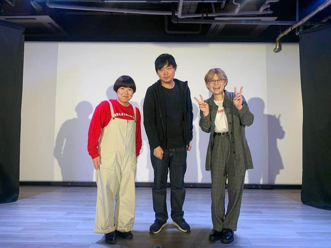 にぼしいわしさんのインスタグラム写真 - (にぼしいわしInstagram)「何卒とカギョウありがとうございました！  面白い人はかっこいいライブでした！」3月26日 18時20分 - niboshiiwashiiwashi