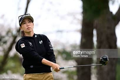 上田桃子のインスタグラム：「アクサレディースゴルフトーナメント 17tでした。  今週は1週間あまりいい天気ではなかった中、3日間プレー出来て良かったです！  コーチが宮崎に来てくれていたので色々と学ぶ事が出来ました。  来週は元々おやすみする予定でしたのでしっかり休んでトレーニングして、 頭も心もリカバリーの時間を大切にしたいと思います。  応援ありがとうございました‼️  #UMK #宮崎 #jlpga #順回転とリズム」
