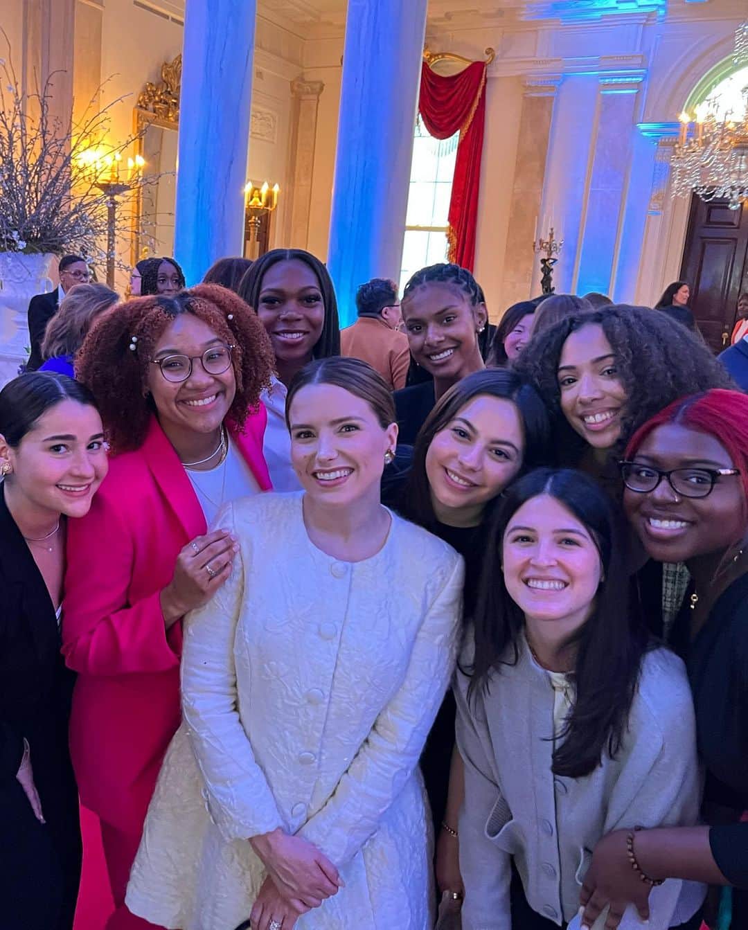 ソフィア・ブッシュさんのインスタグラム写真 - (ソフィア・ブッシュInstagram)「It was an honor to be at the White House for the President and First Lady’s Celebration of Women’s History Month this week. To watch @potus, @flotus, @vp, and @secondgentleman speak before us.  To be surrounded by the women leading our government. @speakerpelosi and so many more who fight for us in the House. To be included in a group of change makers, barrier breakers, and leaders from so many industries. @adrienneelrod from our nation’s CHIPS program. The @ObamaFoundation’s @tinatchen. @themeteor’s @cindi_leive. @glamourmag’s @tashpearlman. Journalists. Astronauts. Activists like @charlotte.clymer. @maya4civilrights, president of @civilrightsorg. The powerhouse ladies of @theskimm and @votemamalobby. Sali of @argent. #GirlsWhoCode’s @reshmasaujani. Friends like @douglasemhoff, @meena, @opalvadhan, and so many administration staffers. And the incredible students doing big things in Washington, who were invited to the stage with our President and Vice President. My incredibly inspiring pal @k_jeanpierre! And I got to wear my dear friend and phenomal woman @moniquelhuillier 🤍  WHM may span four weeks, but women must be central in both policy and decision making year round. Women matter. Families matter. Paid leave matters. Maternal mortality matters. The way we invest in uplifting families matters. When we uplift women we uplift the world. Let’s go. #WomensHistoryMonth #WHM #TheWhiteHouse #WashingtonDC」3月27日 4時01分 - sophiabush