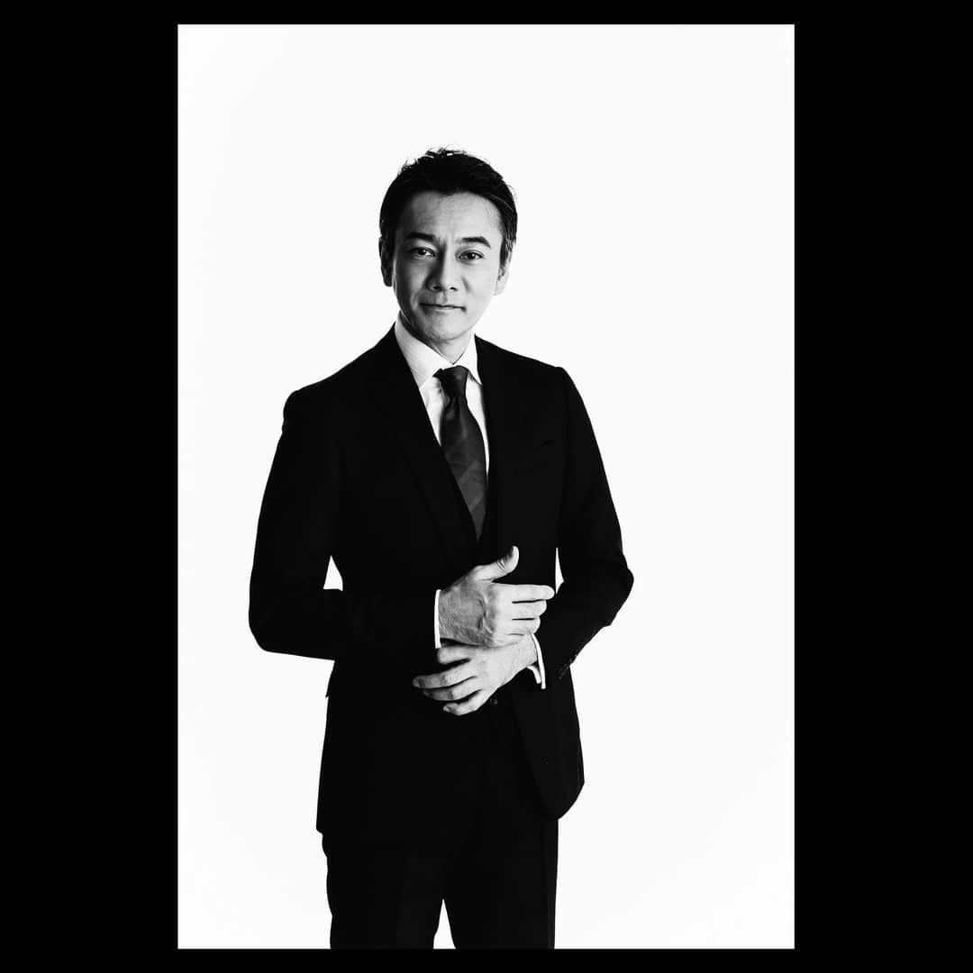 元木行哉のインスタグラム：「📸🙆‍♂️  #photoby shunsuke fukuda  @thesuitcompany_official_mens   #suitstyle  #元木行哉」