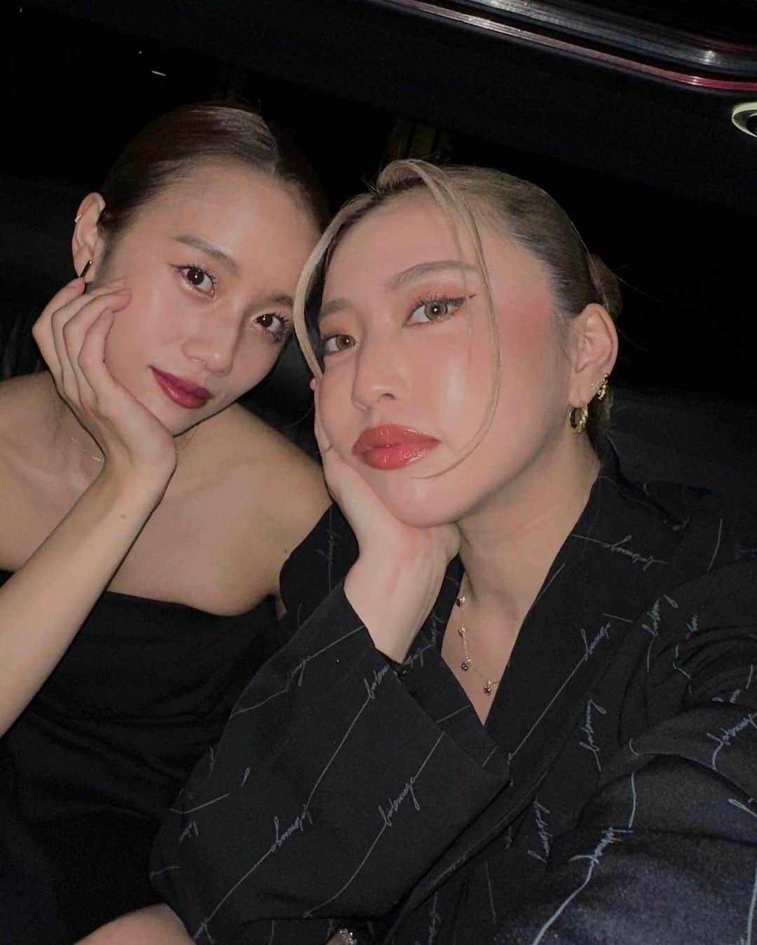 のインスタグラム：「A night with @bobbibrownjapan in Seoul 😚🇰🇷💕 お昼のイベントの後はアジアチームでdinner🍽️ limoで移動して、ボビイ ブラウンのプロダクトにまつわる材料を使ったコースディナーとっても美味しくいただきました✨ 韓国は何日あっても足りないよ〜！！」