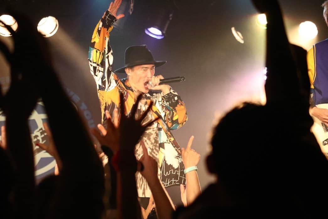 KOHSHIのインスタグラム：「Voyツアー高松お疲れ様でした！ 移転後のDiME最高でした！ 四国4つもあるのに１つで終わるのは残念だけど、 現状1番油の乗った音とパフォーマンスを届けられて良かったです！」
