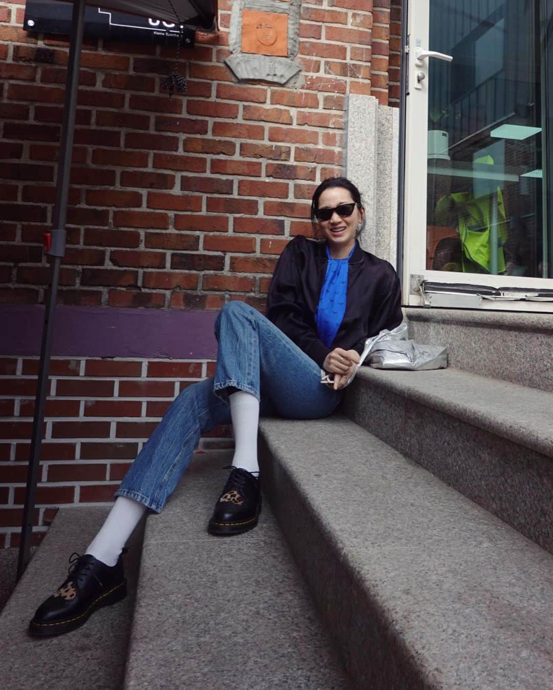 チャン・ユンジュのインスタグラム：「봄이구나 !!!! 어느새 !!!!  🌷💛🌸」