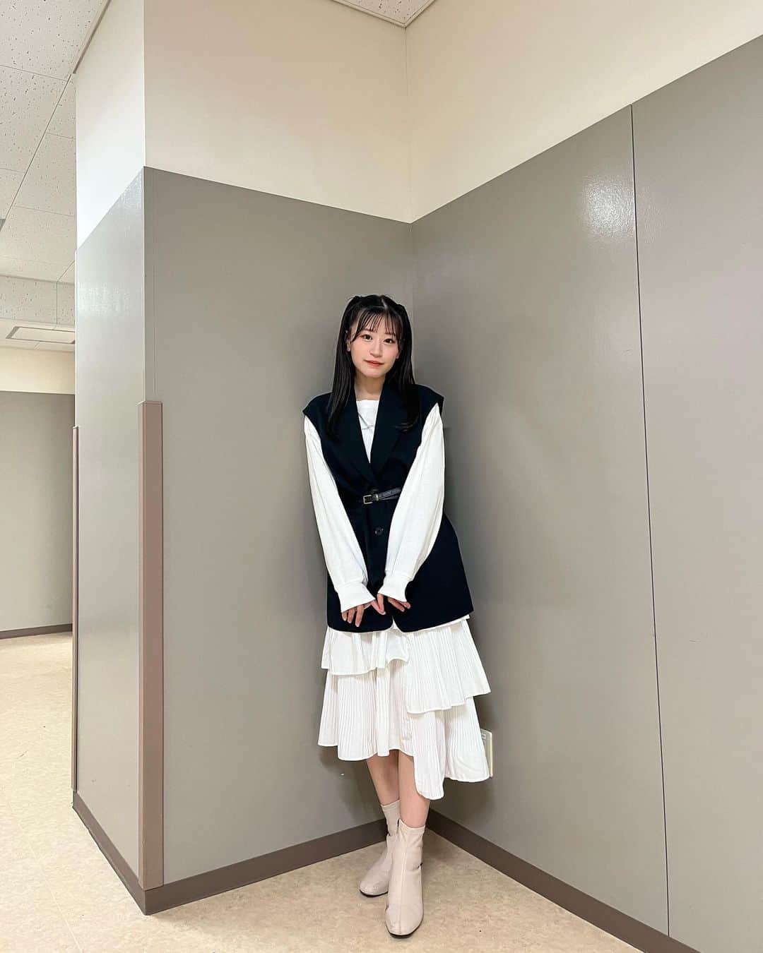 のインスタグラム：「⠀ モノトーン🖤🤍 ⠀ ⠀ ⠀ ⠀ #れーチャンしふく #dailylook #ootd #code #outfit #低身長コーデ #154cm」