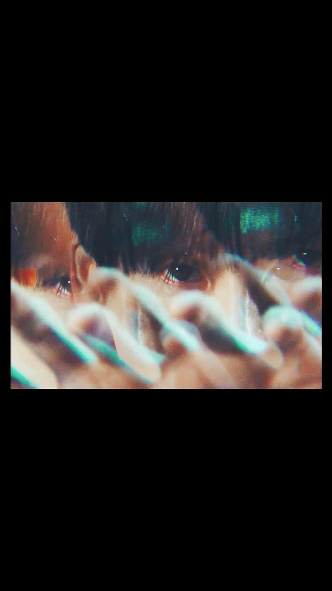 Da-iCEのインスタグラム：「New Album「SCENE」 5/24(水)リリース決定！  #スターマイン や #FunkyJumping  新曲含む全12曲収録！  FC限定盤には、a-i限定SPイベント 「Eat! Meet!! Greet!!!」応募券も封入！  本日より予約スタート！  #SCENE #Da_iCE」