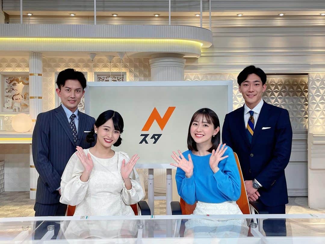 若林有子のインスタグラム：「今週で赤荻アナ・小沢アナが日曜日のNスタ卒業でした🥲🌸  包容力の塊のような先輩と 冷静でしっかり者の後輩、 2人と担当するNスタは非常に心強くて安心感のある時間でした！  私は4月以降も継続なので、2人との思い出を胸に、 来週からは新しいメンバーでお送りします！　  引き続き、日曜日の夕方Nスタをよろしくお願いします🌸  #赤荻さんとは月曜日のひるおび #小沢くんとは水曜日のひるおび #変わらず会えるのが嬉しいです✌️  #日曜日 #Ｎスタ #卒業 #赤荻歩 アナ #小沢光葵 アナ  #高安奈緒子 さん #若林有子」