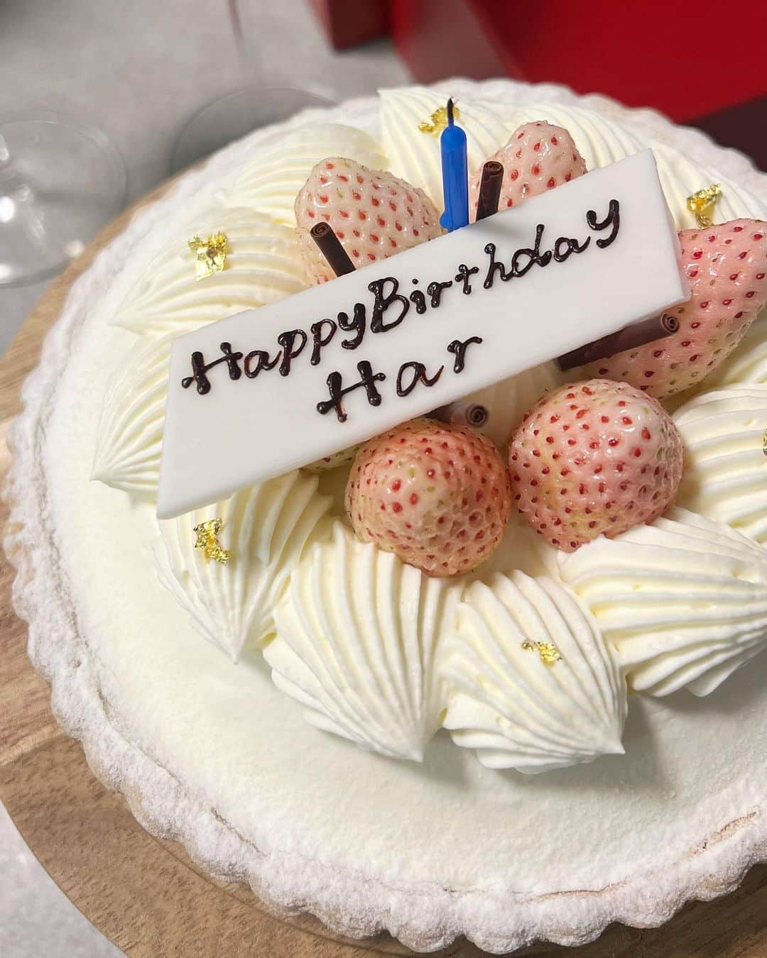 工藤はるかさんのインスタグラム写真 - (工藤はるかInstagram)「🎂♡  たくさんのお祝いのメッセージ ありがとうございます💌  大好きなひとたちにお祝いしてもらって しあわせです、  いつもありがとう。🥲✨  今年は新しく始まることもあり、 わくわくな1年になりそうですっ🌸  まずは免許をぶじ取れるように頑張るっ🥹🚗💨  あとはゴルフのスコア100切ること🔥笑  マイペースなわたしですが、 これからもよろしくお願いします🥺🤲🏻♡」3月26日 22時25分 - har_326