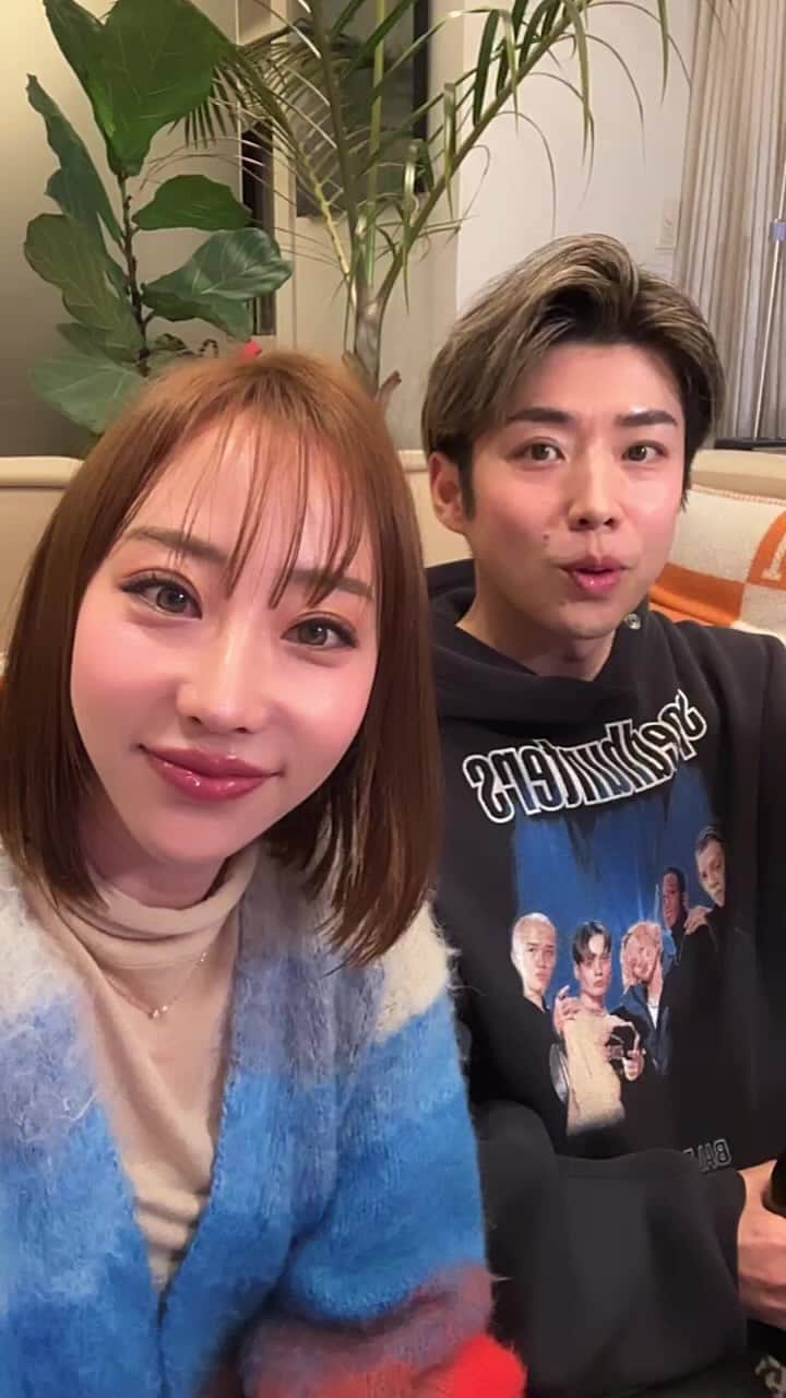 秋倉諒子のインスタグラム：「@kou_ryoko.official  こちらのアカウントで夫婦の事、2人で行ってよかった場所や物、2人のインスタライブなどやってきますので、是非フォローしてね🫶 どんな物を載せて欲しいかも夫婦アカウントで教えてくれたら嬉しいです☺️🌸 よろしくお願いします🤲✨」
