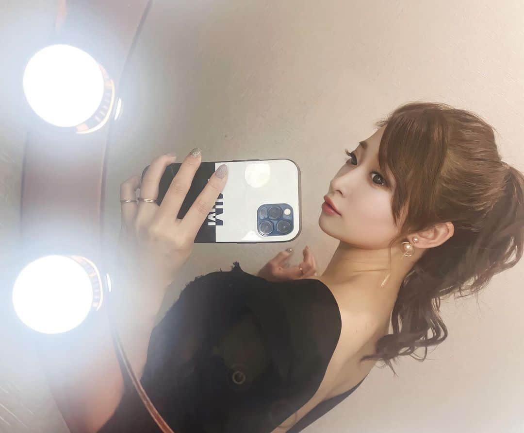 美波あいかのインスタグラム：「今日はお休み☺️ 珍しくお昼過ぎまで寝ちゃって 眉毛アートの予約も入れてたので サウナ行けず😢 今週どっかでお休みして行ってこようかな🥺  また明日から宜しくね🫶♥️♥️  #バルセロナグループ #Fillia #フィリア #札幌 #さっぽろ #すすきの #ススキノ #キャバクラ #キャバ嬢 #キャバクラ嬢 #ニュークラブ #ニュークラ #ニュークラ嬢 #キャバ #ホステス #ラウンジ #すすきのキャバクラ #すすきのキャバ嬢 #すすきのグルメ #札幌観光 #美人 #美女 #可愛い #可愛い女の子 #かわいい女の子 #銀座 #北新地 #錦 #中州 #六本木」