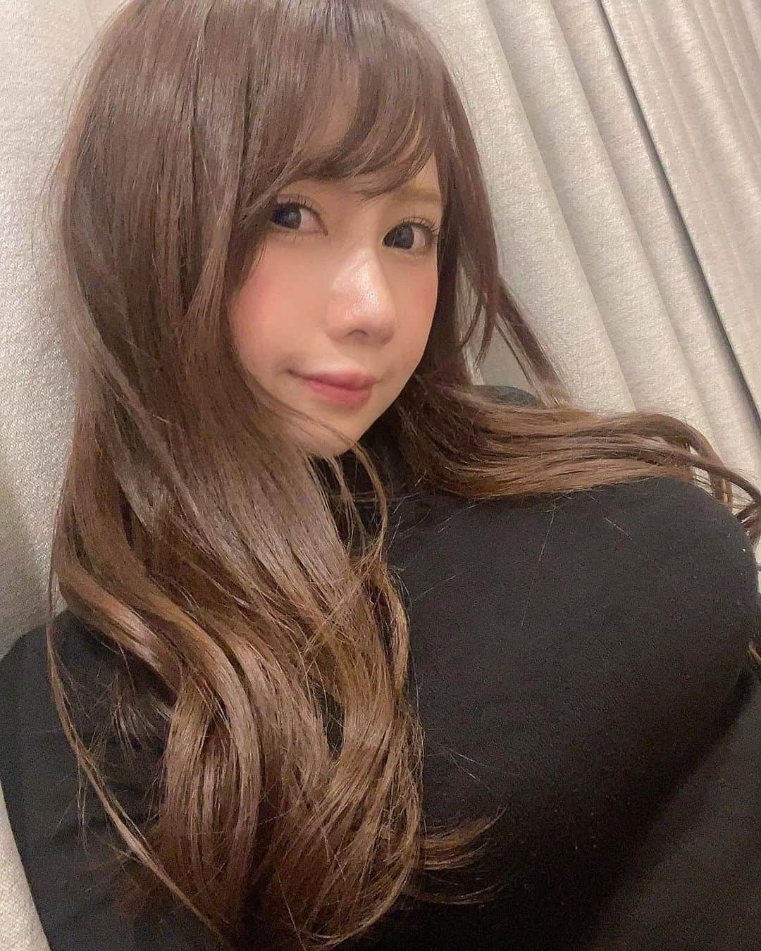 吉田早希のインスタグラム：「ニットさ、ローゲージもハイゲージも好きだよ  みんなちがって　みんないい」