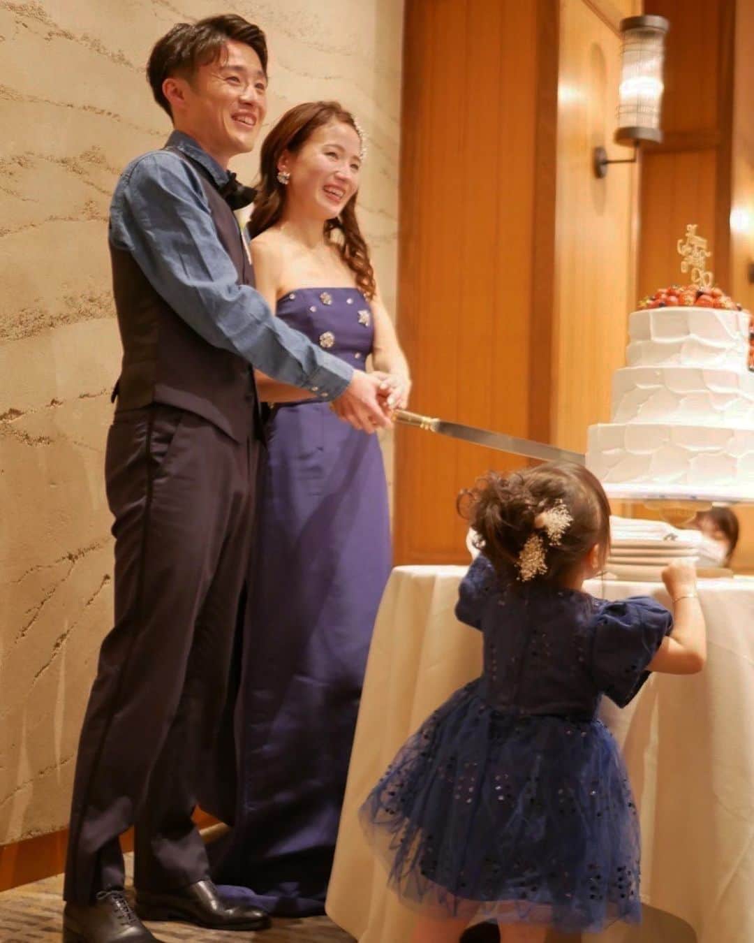 窪田忍のインスタグラム：「2023.3.25  遅ればせながら結婚式を挙げることが出来ました。 お越しいただいたたくさん方々のおかげで、最高に楽しく幸せな1日を過ごせました。本当にありがとうございました。」