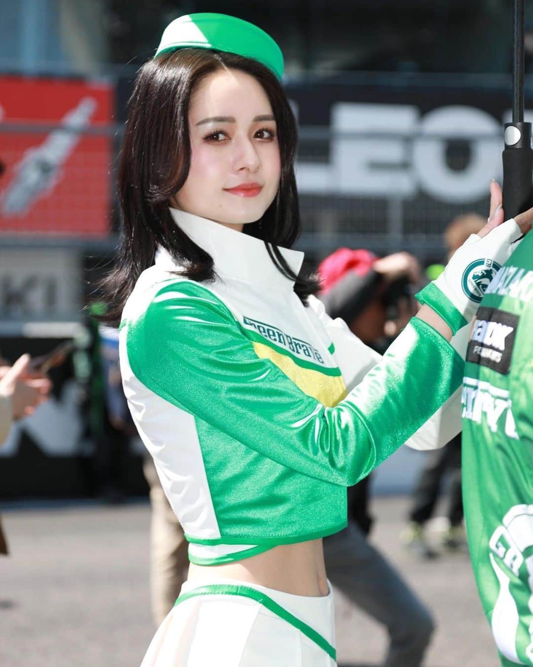 五十嵐みさのインスタグラム：「. 🍀📸 . #埼玉トヨペット#greenbrave#レースクイーン#埼玉トヨペットサポーターズ#コスチューム#一眼レフ#ニーハイ#ニーハイブーツ#ポートレート#サーキット#モータースポーツ#鈴鹿サーキット#スーパー耐久#s耐#supertaikyu#スーパーgt#supergt#開幕戦」