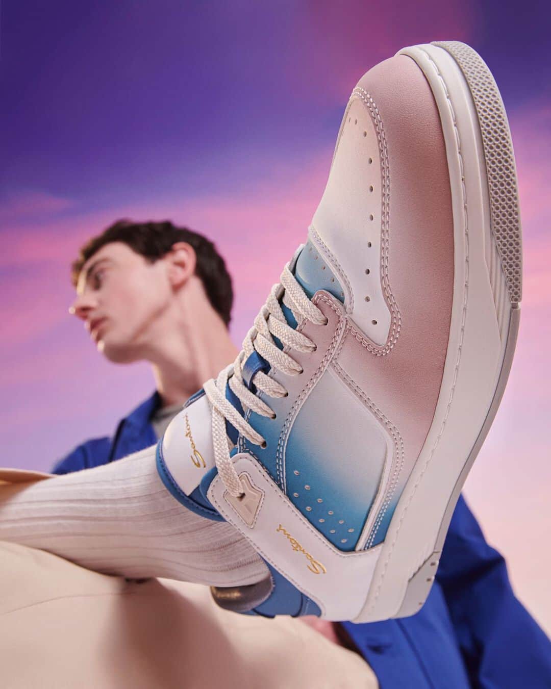 サントーニのインスタグラム：「Unveiling the innovative air-spray color version of the Santoni Sneak-Air.   Get ready to be captivated by this updated classic.   Available both in store and online starting from March 28th.   #Santoni #SantoniSS23」
