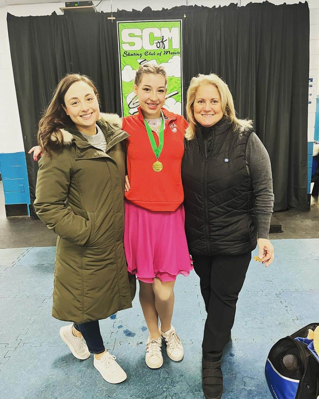 アナスタシア・カヌーシオさんのインスタグラム写真 - (アナスタシア・カヌーシオInstagram)「First competition of the season - ✔️  Coming back from Morris with 12 medals in 16 events! I’m so proud of the hard work our students have put in, and I’m so excited to see what the rest of the season has in store!」3月27日 2時09分 - stasiarose