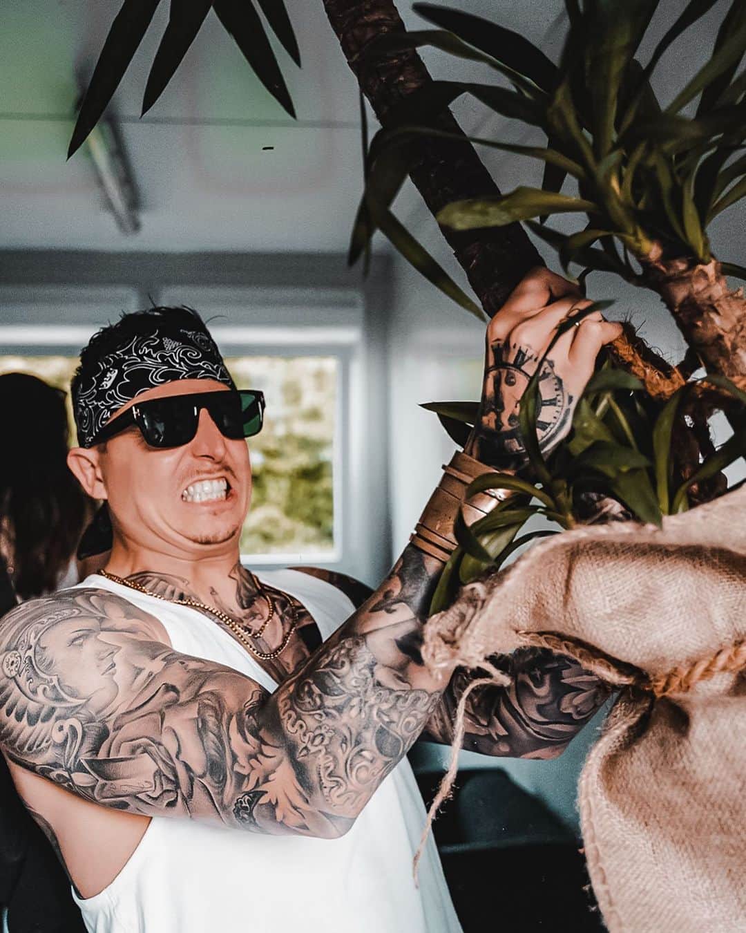 Blasterjaxxのインスタグラム：「Can it be summer already? 😩」
