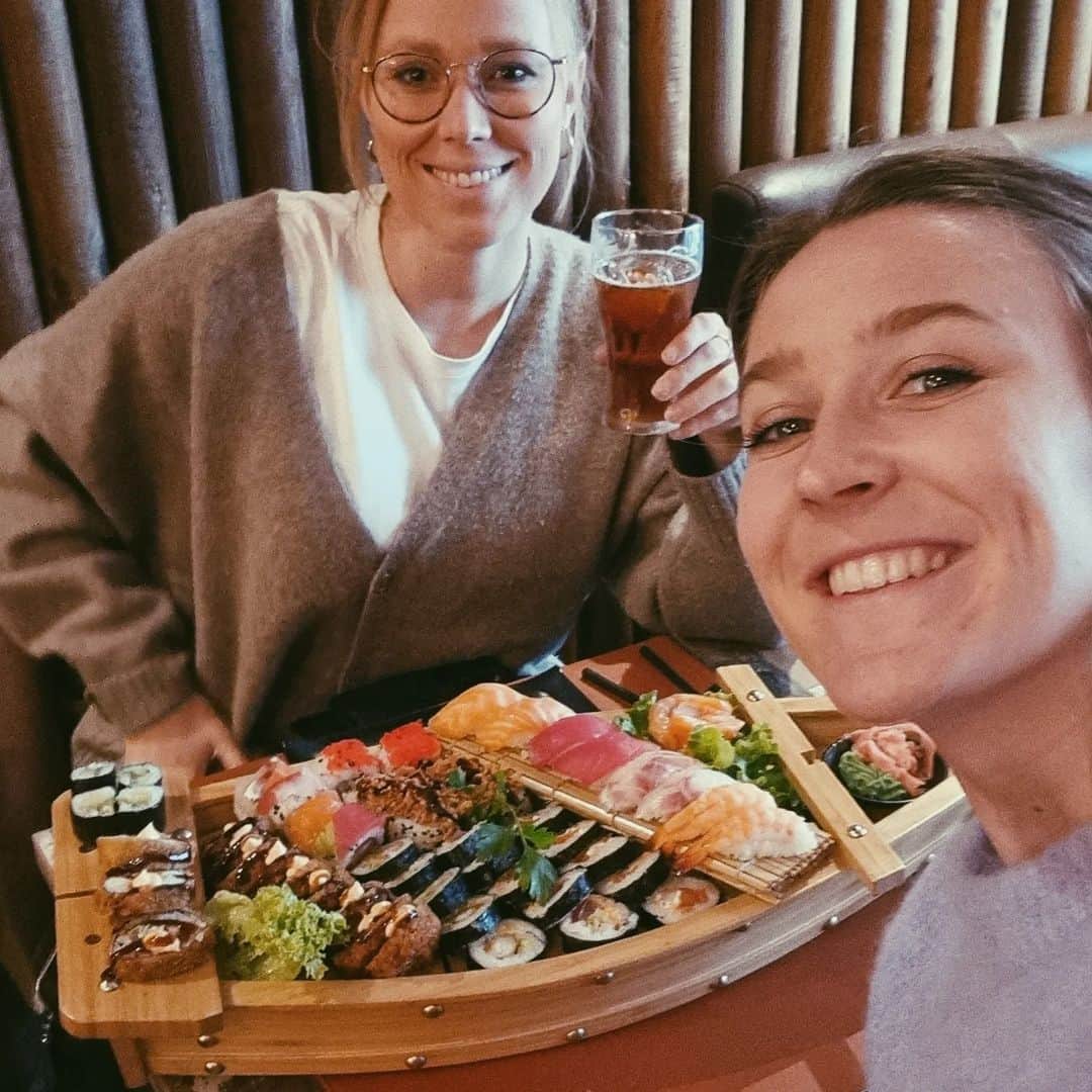 Paulien COUCKUYTさんのインスタグラム写真 - (Paulien COUCKUYTInstagram)「Last month was all about friends & love (& apparently good food)(and ofcourse working hard on my comeback)! 💕  #photodump #love #blessed」3月27日 3時37分 - pauliencouckuyt