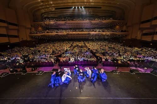 のインスタグラム：「「Persona」  ありがとうございました。 最高の一夜でした。 あの光景は、間違いなく死ぬ間際に思い出したい光景でした。 この先も、BLUEと俺と俺の仲間が笑えるように音楽に打ち込みたいと思います。」