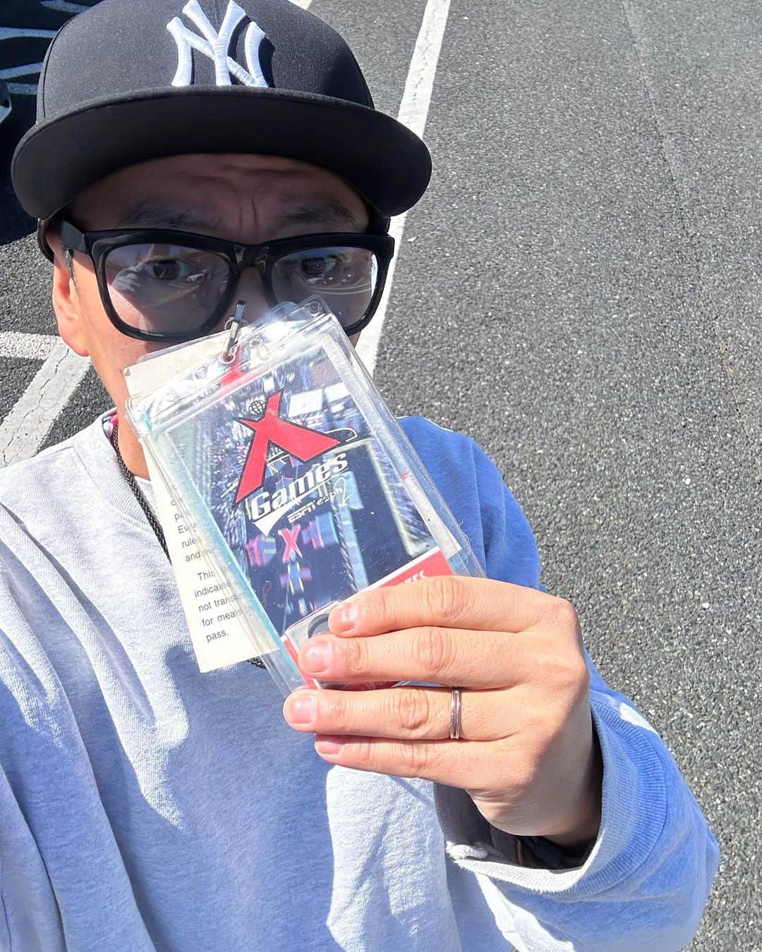 のインスタグラム：「1997.1998.1999.2000と4枚とathlete passが発掘された！笑 今年の千葉はこれをつけて観覧に行こうか！自分が出場したエックスゲームの中でもサンディエゴが1番思い出に残る大会でした。 @xgamesjapan  @newerajapan  @clapsstore_official」
