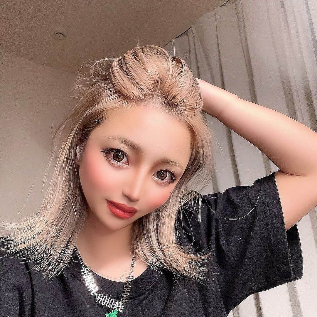 MII MAMAのインスタグラム：「. . . 魔の春休み開始🌸!! ママ達頑張ろう✊🏾うーっ ------------------------------------------ 🔎White Style mi mama 良かったらチャンネル登録お願いします🙇🏽‍♀️ #YouTube#ユーチューバー#主婦ユーチューバー#MIIMAMA#チャンネル登録お願いします#2児ママ#年子ママ#ギャルママ#ぎゃるまま#アラサーママ#アラサー#30代#30代ママ#ホワイトインテリア#モノトーンインテリア#シンプルな暮らし#収納#ホワイト収納#イチナナ#イチナナライバー#専属ライバー#主婦ライバー#17LIVE#主婦YouTuber#ママYouTuber#ママライバー#幼稚園ママ#小学生ママ」