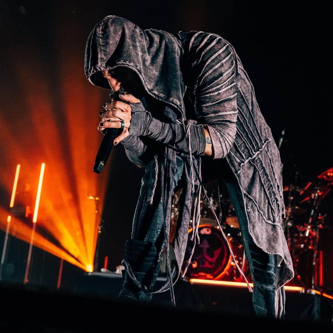 クリス・ドートリーのインスタグラム：「👽  📸 @hrv_images」