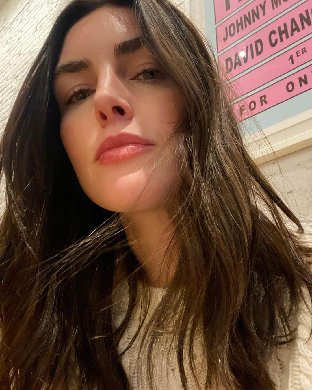 ヒラリー・ローダのインスタグラム：「Last week 🤎 one pleasantly surprising thing I’ve learned about parenthood is that work trips feel a bit like a vacation now! 😆」