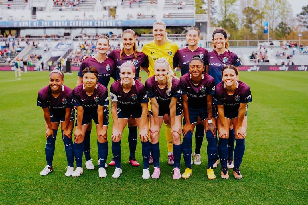 のインスタグラム：「初試合🇺🇸 素晴らしい雰囲気の中でプレーすることが出来ました！ 応援ありがとうございました。 連戦なので次に向けて良い準備します👍  First game. I’m happy to play in a great stadium, fans, staff and teammates. Keep going 👍 #northcarolinacourage」