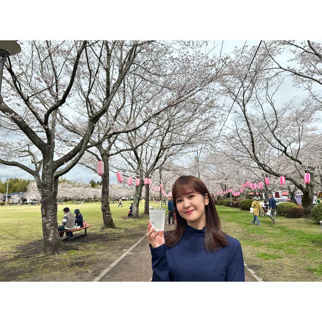 林美桜さんのインスタグラム写真 - (林美桜Instagram)「. 先週は冬休みでした😊 . 親の実家がある#鹿児島 へ🛩 手に持っているのは#芋焼酎 の水割りです。笑 しっかりリフレッシュできたので、今日からまた頑張ります🌸 . 最後の写真、柚子が魚の前髪みたいにみえてお気に入りです☺️ #冬休み#リフレッシュ#旅行#旅#桜」3月27日 8時06分 - miou0hayashi