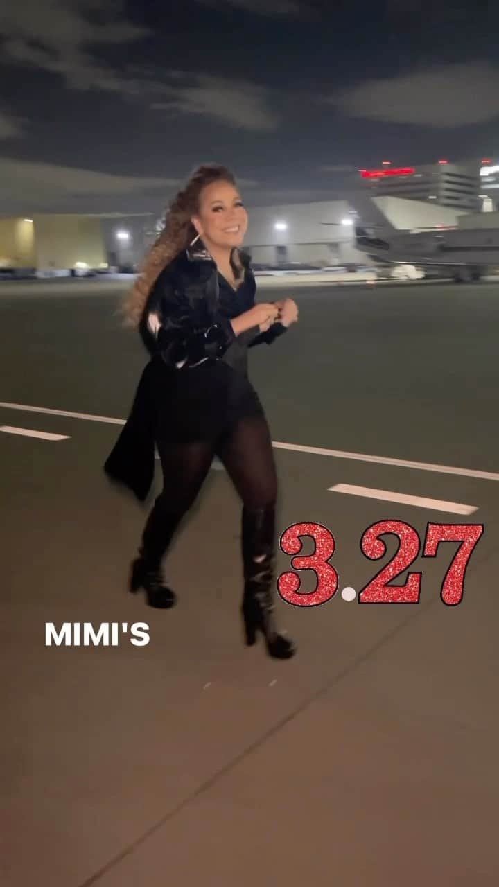 マライア・キャリーのインスタグラム：「Countdown to #327 🦋」