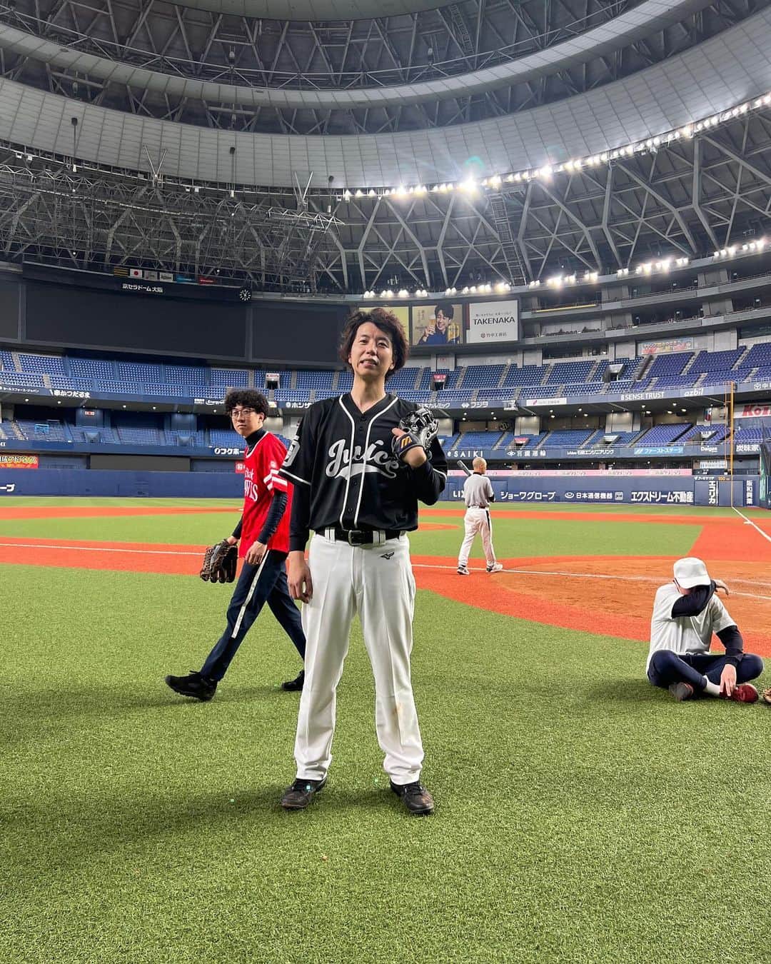 辻さんのインスタグラム写真 - (辻Instagram)「上京前に大阪芸人で野球が一番上手いとされていたバッテリィズのエースをコテンパンにして来ました。 浪速の二刀流と呼んで下さい⚔」3月27日 11時07分 - tsujiclassic