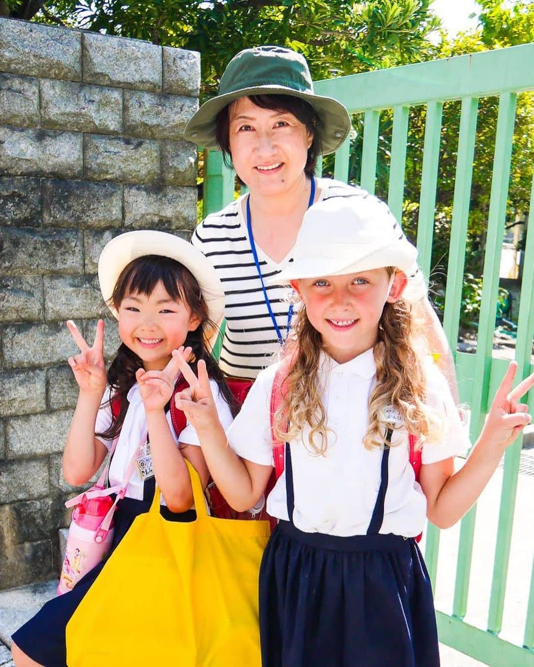 ブライアン・バリントンのインスタグラム：「Bella and Yuri were nearly inseparable for our four years in Hiroshima. We’re so happy they were able to reconnect this week in Japan! The first pic is of Bella and Yuri in 2014, during her year in Japanese public school. We’d have never made it through that experience without Yuri! They were able to meet up yesterday during her workout in the Tokyo area!」