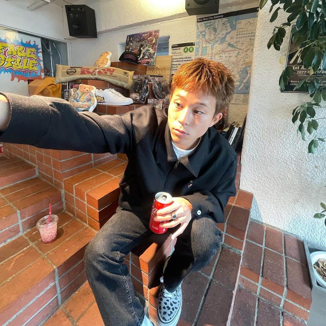 森田晃樹のインスタグラム：「久々の投稿です。 #いつもと違うテイスト  #かと思いきや #いつもの角度  #そしてアニキ」