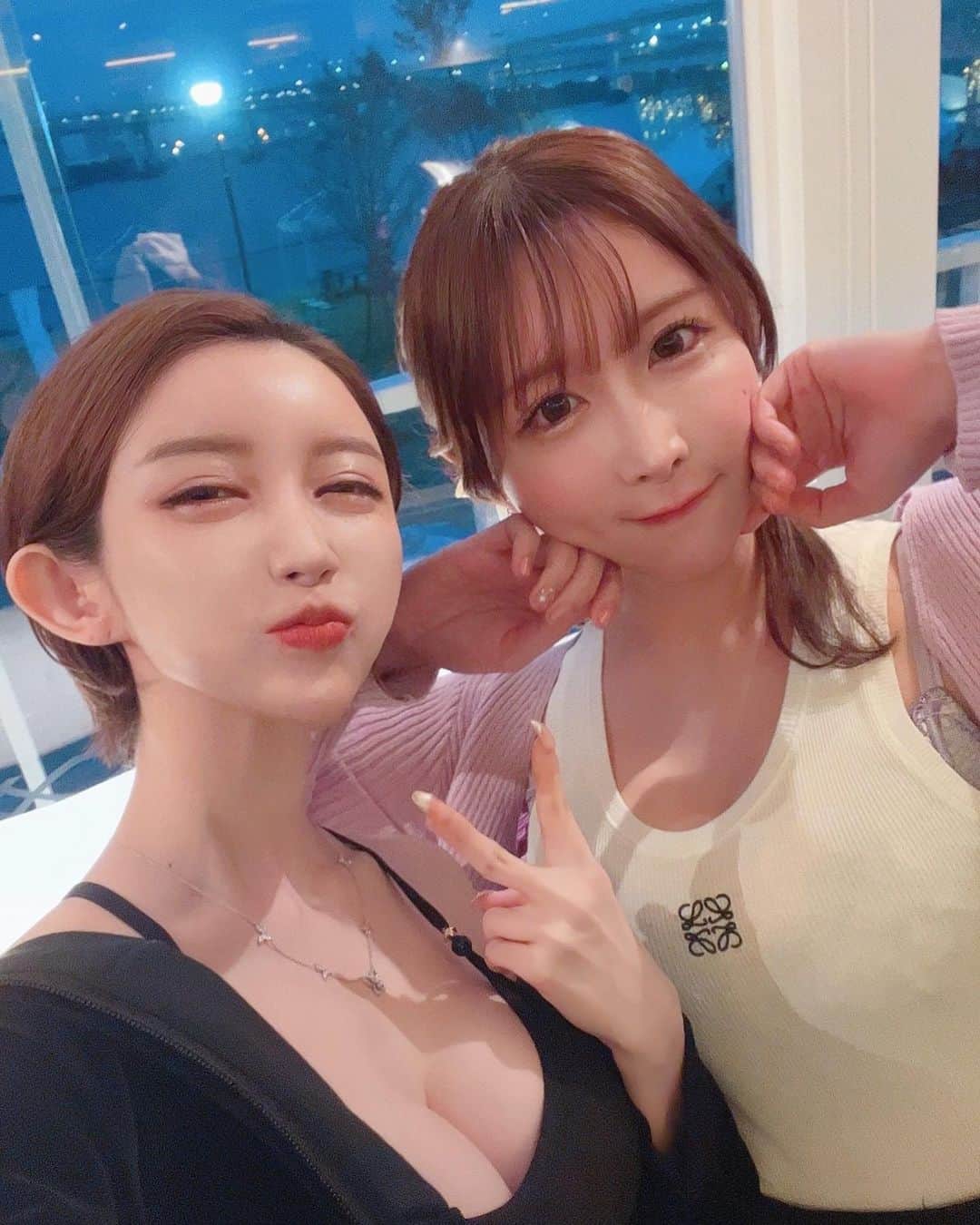 MASAMIのインスタグラム：「さやねえ久しぶり😭またグアムいこうね🌊🏄‍♂️🌴👙 こんな顔して激強の限界飲酒ネキですき♡」