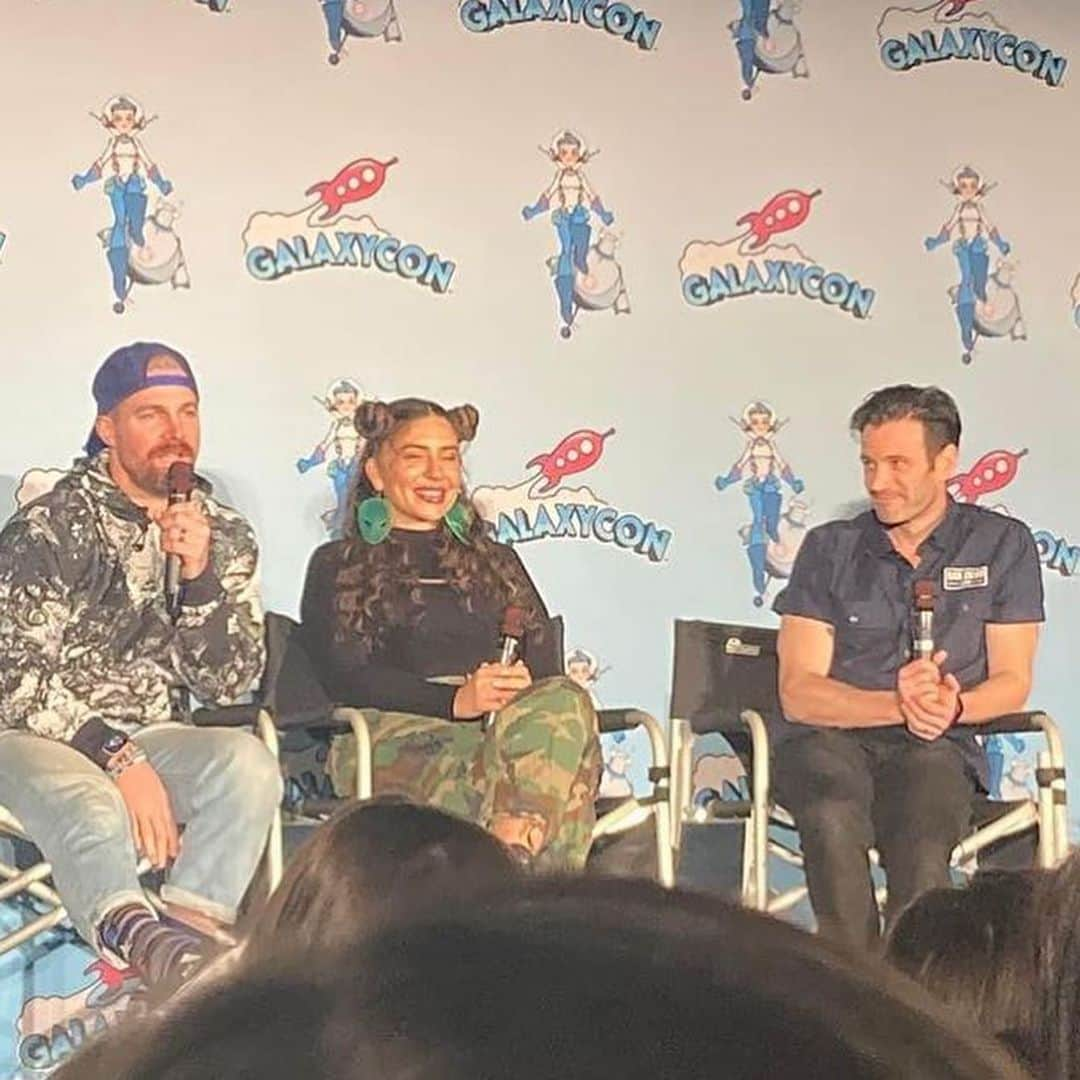 コリン・ドネルさんのインスタグラム写真 - (コリン・ドネルInstagram)「Thank you so much to everyone who came out to @galaxyconrichmond. Had a great time being reunited with some #Arrow friends and getting a chance to chat with all of you and a bonus of meeting some folks I’ve admired for a long time.  Hope to get a chance to do some more soon so if there’s a con near you you’d like to see me at, tag them in the comments below!」3月27日 23時05分 - colindonnell