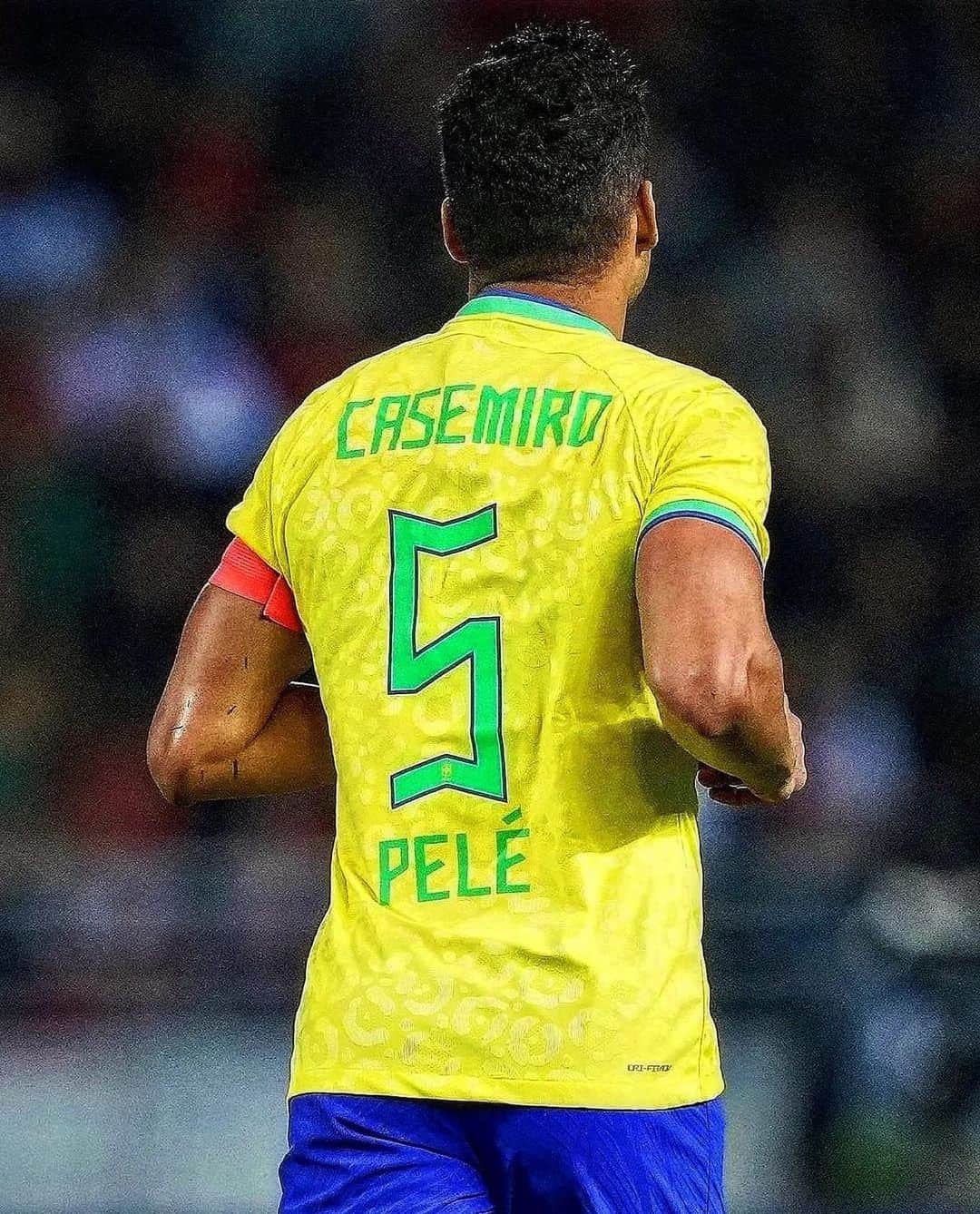 カゼミーロさんのインスタグラム写真 - (カゼミーロInstagram)「🇧🇷 #Pelé」3月27日 23時14分 - casemiro